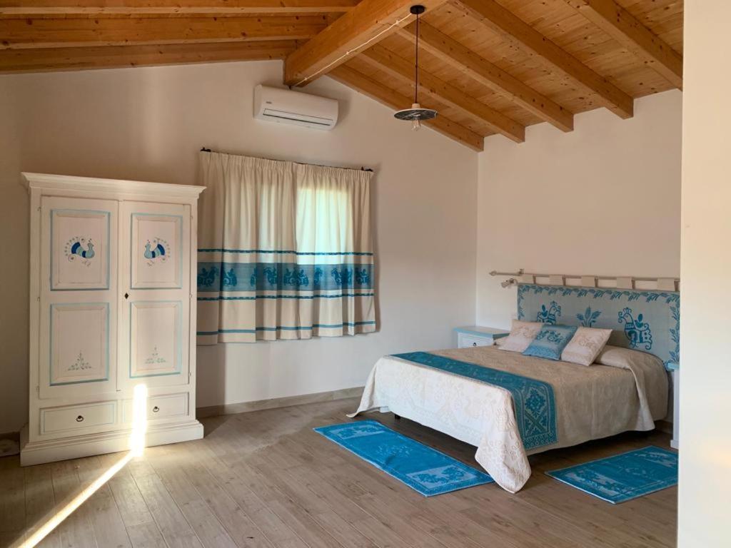 Tenute Venafiorita Loiri Porto San Paolo Exterior photo